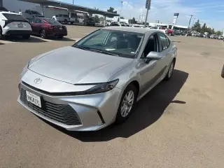 Toyota Camry 2025 LE 4p Sedan