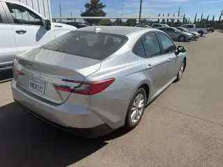 Toyota Camry 2025 LE 4p Sedan