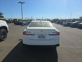 Toyota Camry 2025 SE 4dr Sedan