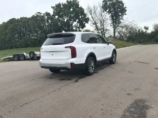 Kia Telluride 2023 LX 4p SUV