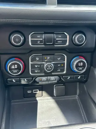 Chevrolet Suburban 2022 4x2 LT 4p SUV