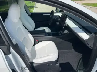 Tesla Model Y 2024 tracción en todas las ruedas Long Range 4p Crossover