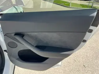 Tesla Model Y 2024 tracción en todas las ruedas Long Range 4p Crossover