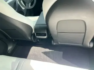Tesla Model Y 2024 tracción en todas las ruedas Long Range 4p Crossover