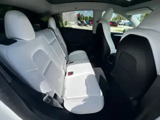 Tesla Model Y 2024 tracción en todas las ruedas Long Range 4p Crossover