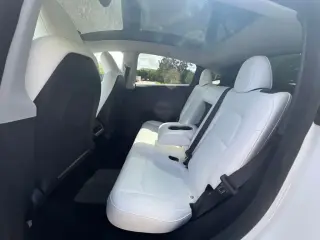Tesla Model Y 2024 tracción en todas las ruedas Long Range 4p Crossover