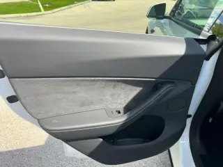 Tesla Model Y 2024 tracción en todas las ruedas Long Range 4p Crossover
