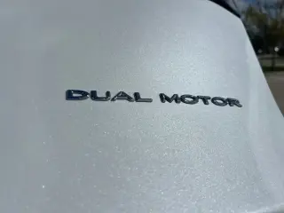 Tesla Model Y 2024 tracción en todas las ruedas Long Range 4p Crossover