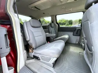 Chrysler Town and Country 2010 Touring 4dr Mini-Van