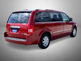 Chrysler Town and Country 2010 Touring 4dr Mini-Van
