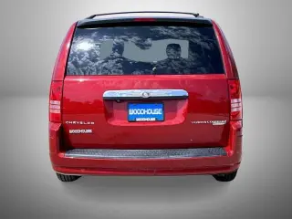 Chrysler Town and Country 2010 Touring 4dr Mini-Van