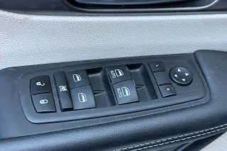 Chrysler Pacifica Plug-In Hybrid 2023 Touring L 4dr Mini-Van