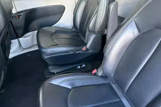 Chrysler Pacifica Plug-In Hybrid 2023 Touring L 4dr Mini-Van