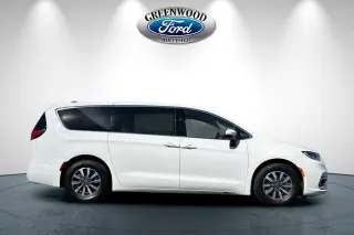 Chrysler Pacifica Plug-In Hybrid 2023 Touring L 4dr Mini-Van
