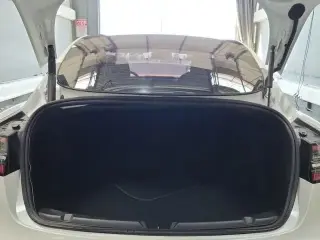 Tesla Model 3 2023 4dr Sedán