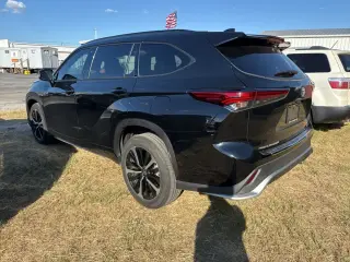 Toyota Highlander 2022 XSE 4dr SUV