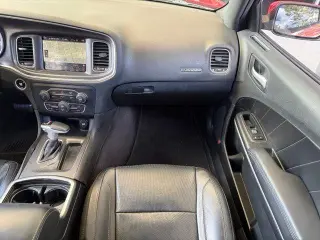 Dodge Charger 2017 SXT 4dr Sedan