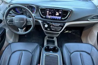 Chrysler Pacifica Plug-In Hybrid 2024 Select 4dr Mini-Van