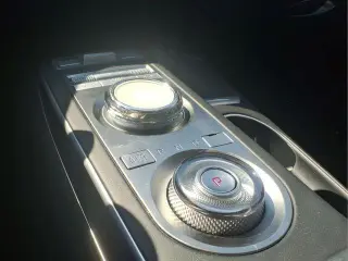 Genesis GV70 2025 AWD 2.5T Estándar 4p SUV