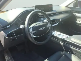 Genesis GV70 2025 AWD 2.5T Estándar 4p SUV