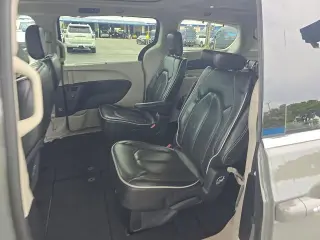Chrysler Pacifica 2023 Limited 4dr Mini-Van