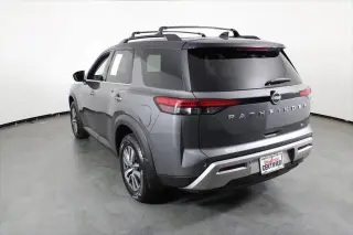 Nissan Pathfinder 2024 SL 4p SUV