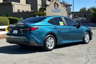 Toyota Camry 2026 SE 4dr Sedán