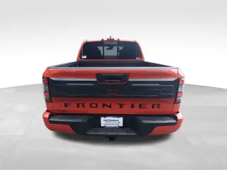Nissan Frontier 2025 4x4 PRO-4X 4dr Crew Cab 5 ft. SB