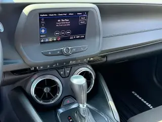 Chevrolet Camaro 2023 LT 2dr Coupe con 1LT
