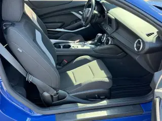 Chevrolet Camaro 2023 LT 2dr Coupe con 1LT
