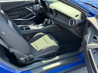 Chevrolet Camaro 2023 LT 2dr Coupe con 1LT
