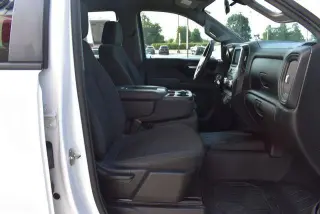 GMC Sierra 1500 2020 4x4 Base 4dr Crew Cab 6.6 ft. SB