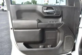 GMC Sierra 1500 2020 4x4 Base 4dr Crew Cab 6.6 ft. SB