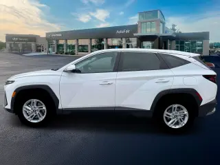 Hyundai TUCSON 2026 AWD SE 4dr SUV