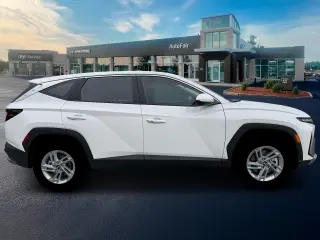 Hyundai TUCSON 2026 AWD SE 4dr SUV