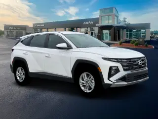 Hyundai TUCSON 2026 AWD SE 4dr SUV