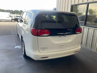 Chrysler Voyager 2024 LX 4dr Mini-Van