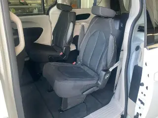 Chrysler Voyager 2024 LX 4dr Mini-Van