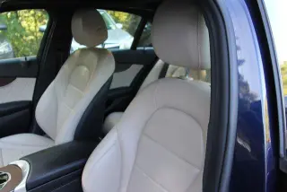 Mercedes-Benz Clase C 2020 AWD C 300 4MATIC 4p Sedan