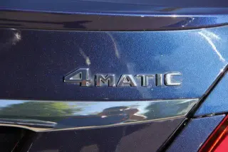 Mercedes-Benz Clase C 2020 AWD C 300 4MATIC 4p Sedan