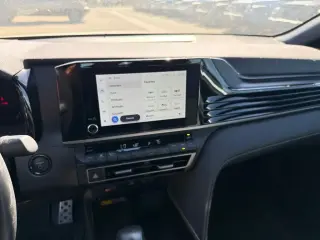 Toyota Camry 2025 SE 4dr Sedan