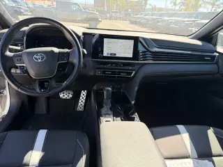Toyota Camry 2025 SE 4dr Sedan