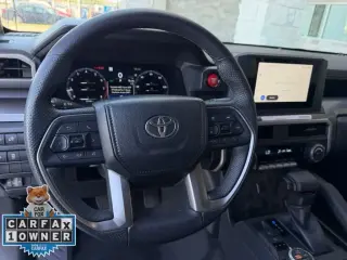 Toyota Tacoma 2024 4x4 SR5 4p Doble Cab 5.0 ft SB