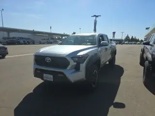 Toyota Tacoma 2024 4x4 TRD Todo Terreno 4p Doble Cabina 6.1 pies LB