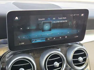 Mercedes-Benz GLC 2022 GLC 300 4p SUV
