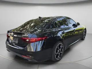 Alfa Romeo Giulia 2022 Ti 4dr Sedán