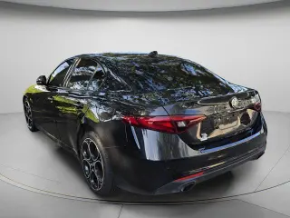 Alfa Romeo Giulia 2022 Ti 4dr Sedán