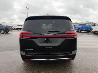 Chrysler Pacifica 2023 Touring L 4dr Mini-Van