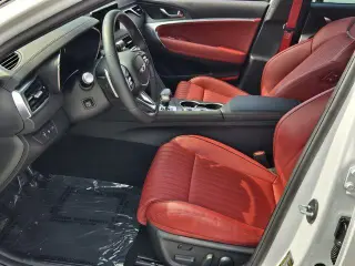 Genesis G70 2026 3.3T Sport Prestige 4dr Sedán
