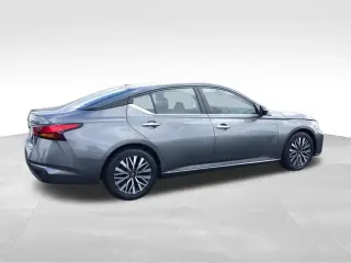Nissan Altima 2024 2.5 SV 4p Sedan